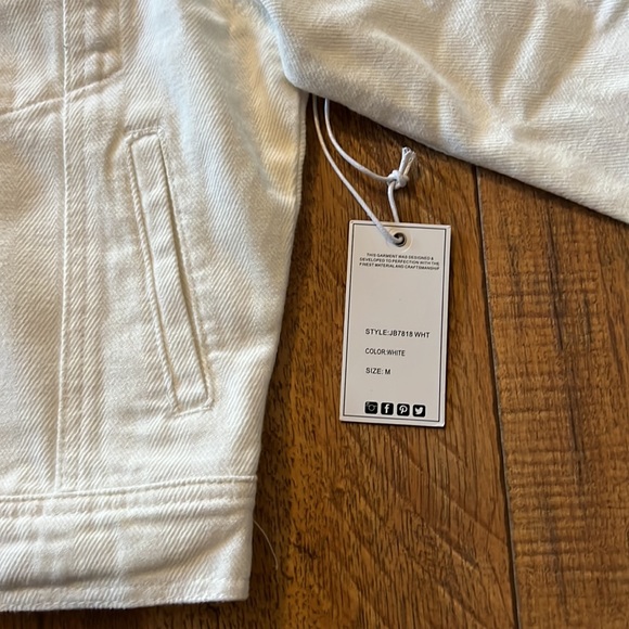 NWT Judy Blue White Denim Jacket Medium Cropped - Picture 5 of 14